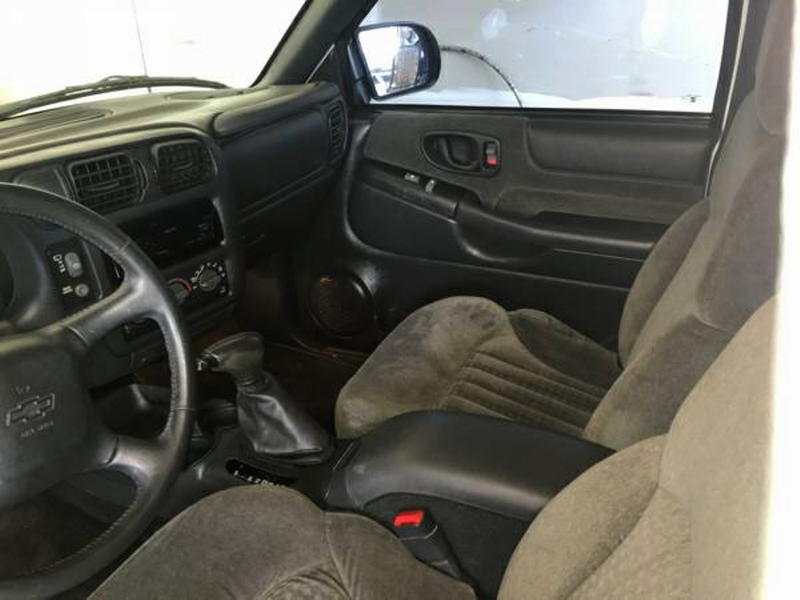 Illustration for article titled For $8,900, Does This 2002 Chevy Blazer Put The Sport In Sport Utility?